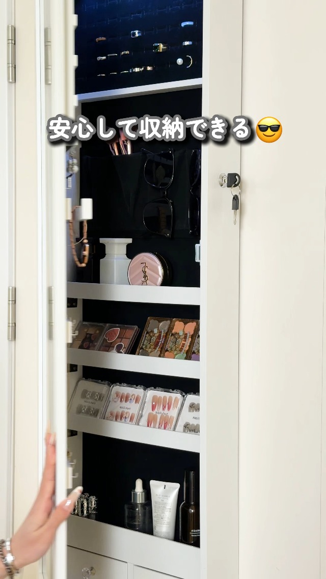 新品未使用:鏡付きジュエリーボックス　壁掛け ドア掛け 2WAY ミラー　収納 新品未使用:鏡付きジュエリーボックス 壁掛け ドア掛け 2WAY ミラー